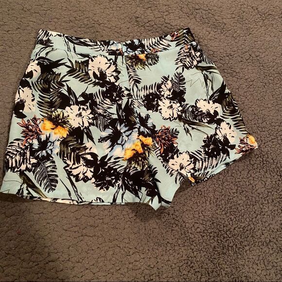 Jealous Tomato Tropical Print Skorts - Picture 11 of 13